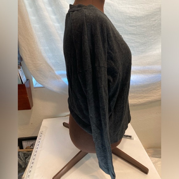 James Perse Charcoal V-Neck Sweatshirt Size XL V Neck Deep V Neck Long Sleeve - Picture 4 of 10